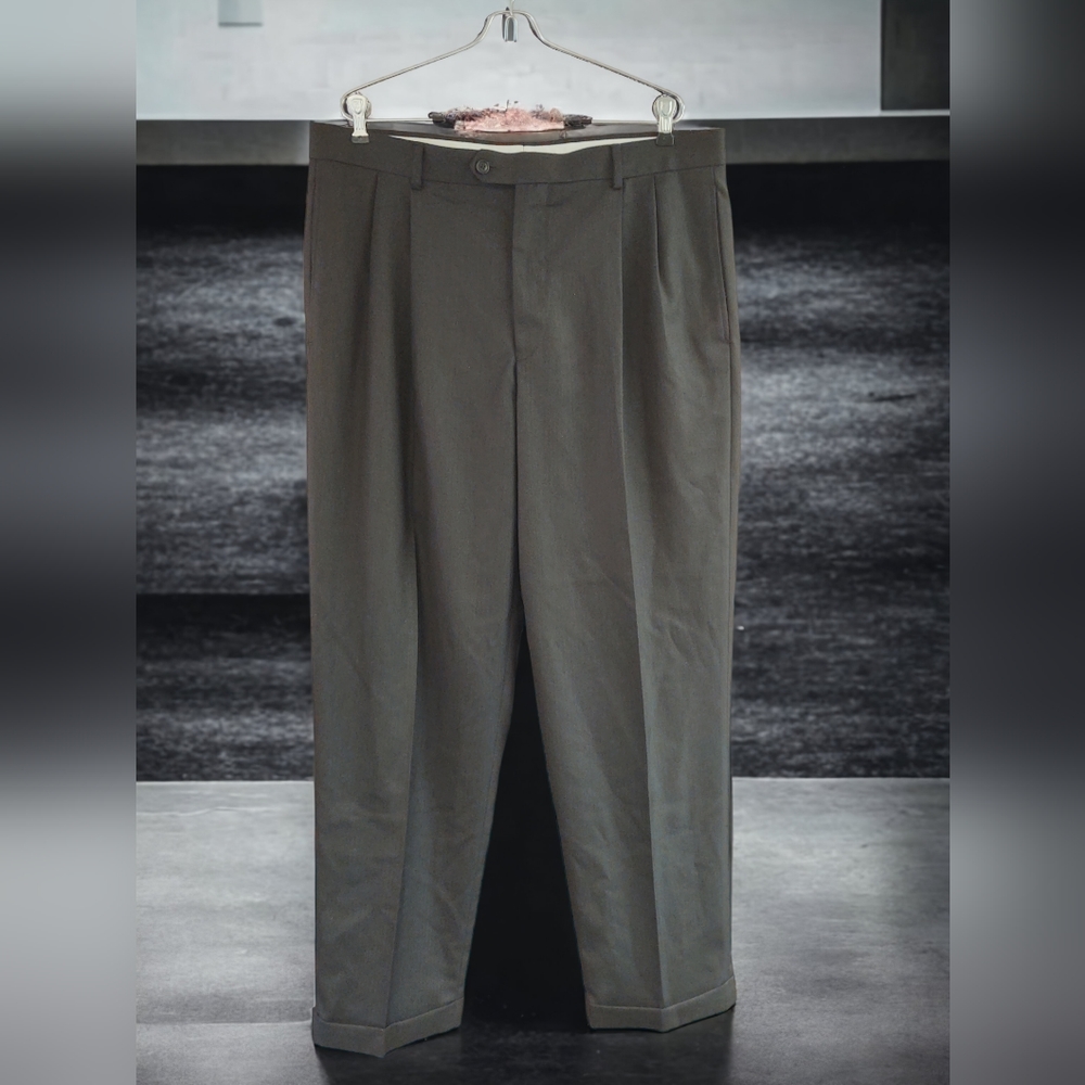 EUC Mens Roundtree & Yorke Dress Slacks 38x32